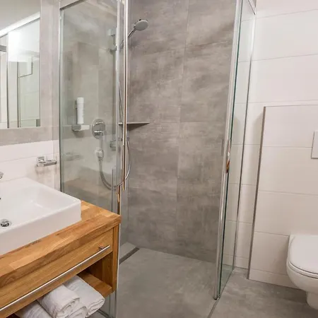 - Restaurant Platzwirt Hotel