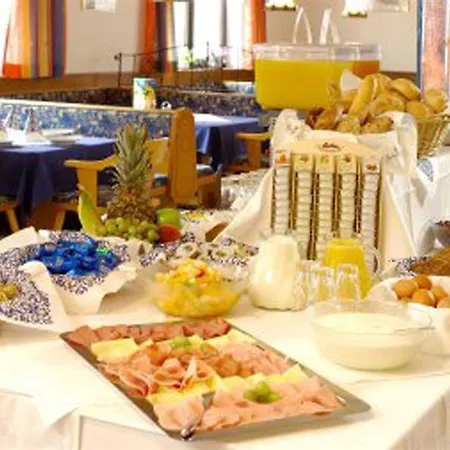 - Restaurant Platzwirt Otel