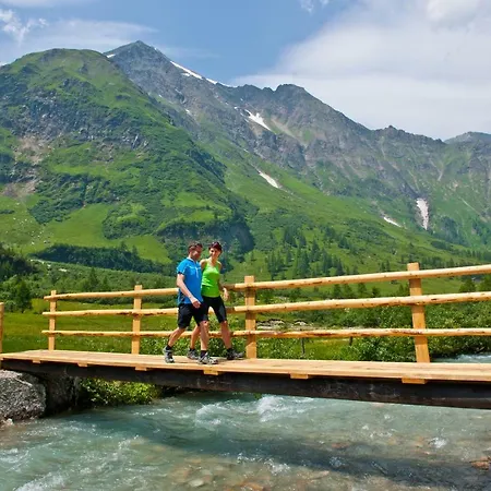 - Restaurant Platzwirt Hotel